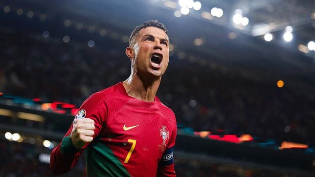 Cristiano Ronaldo Huyền thoại bóng đá Bồ Đào Nha